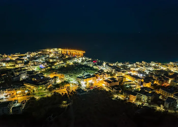 Renia\'S Villas